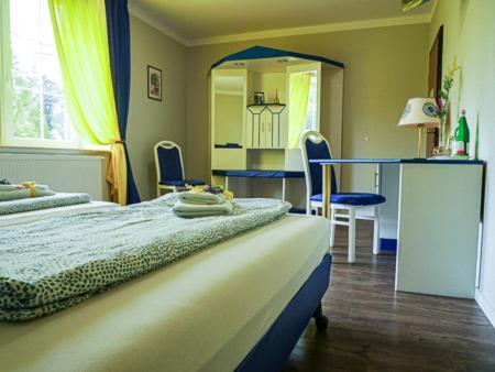 Hotel & Ristorante Positano Radeburg Екстер'єр фото